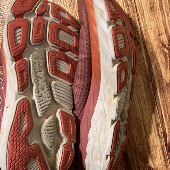 🌹 🏃🏼♀️ 🌹• HOKA x One x One • 🌹🏃🏼♀️🌹 … Style Vibes - Picture 11 of 13